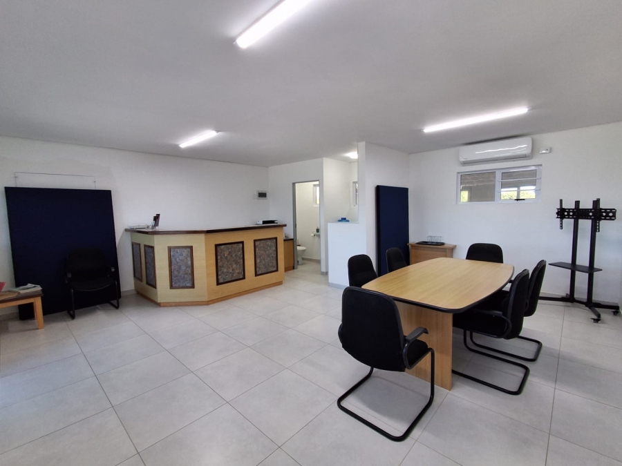 To Let Commercial Property for Rent in Beacon Bay Eastern Cape